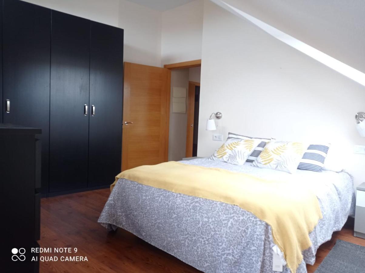 Atico Cine Colon Apartment Рибадео Екстериор снимка