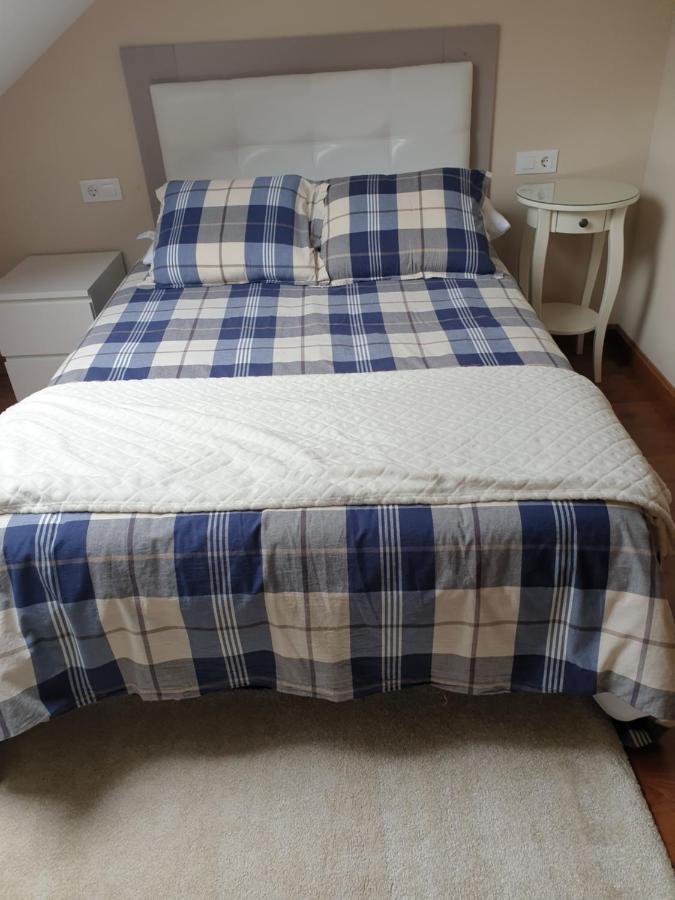 Atico Cine Colon Apartment Рибадео Екстериор снимка