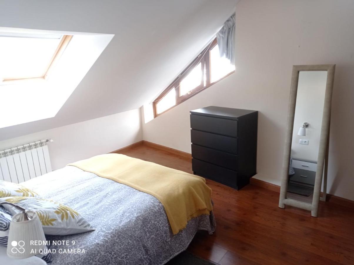 Atico Cine Colon Apartment Рибадео Екстериор снимка