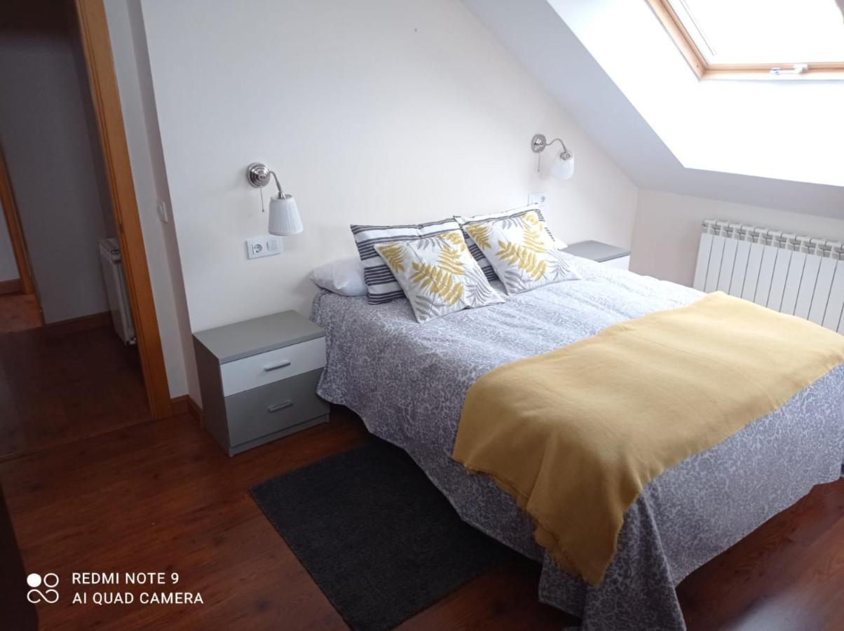Atico Cine Colon Apartment Рибадео Екстериор снимка