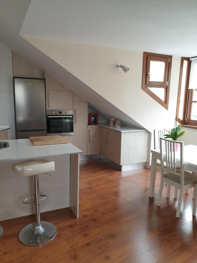 Atico Cine Colon Apartment Рибадео Екстериор снимка
