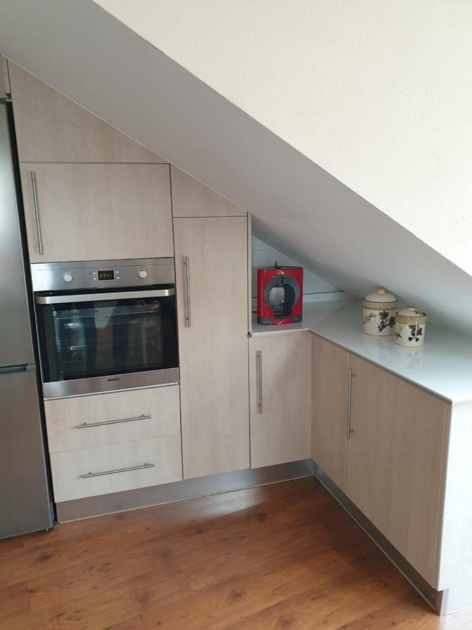 Atico Cine Colon Apartment Рибадео Екстериор снимка