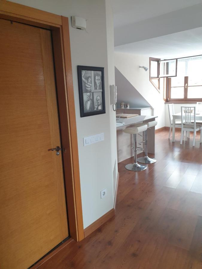 Atico Cine Colon Apartment Рибадео Екстериор снимка