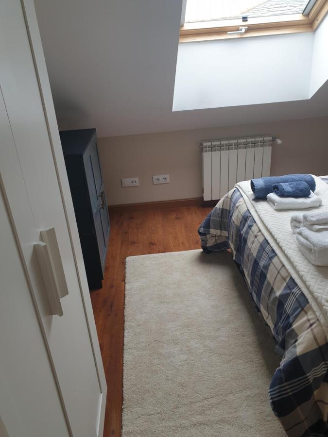 Atico Cine Colon Apartment Рибадео Екстериор снимка