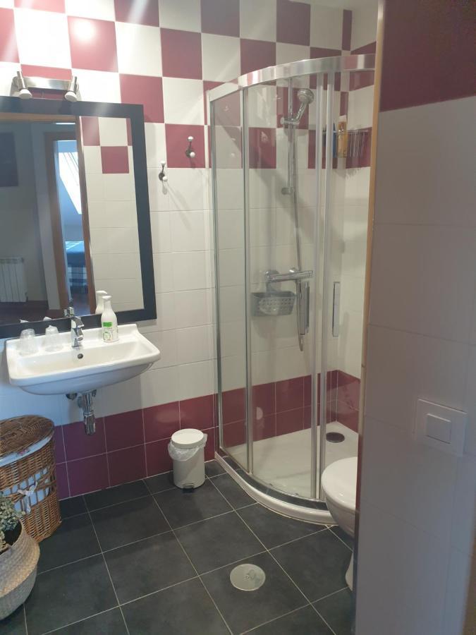 Atico Cine Colon Apartment Рибадео Екстериор снимка